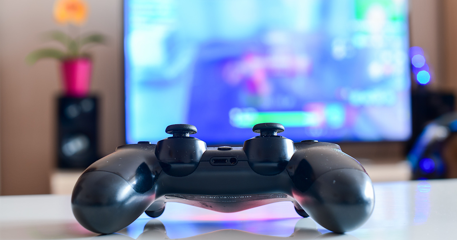 The Benefits and Disadvantages of Online Games