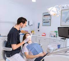 Dental Clinic – Tips For Finding the Right Dentist